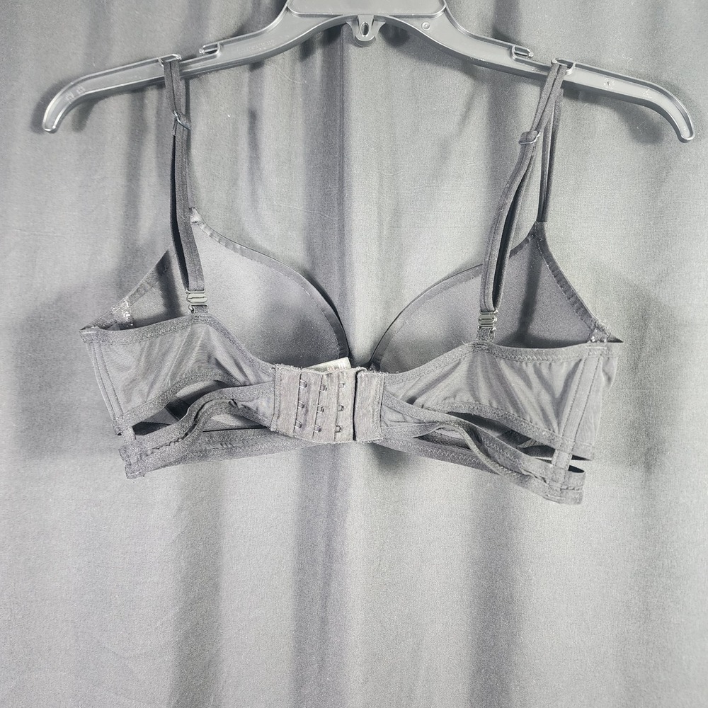 Victoria's Secret Very Sexy Push-Up Bra Black Strappy Mesh Detail 32B‎ Read! - Picture 2 of 4